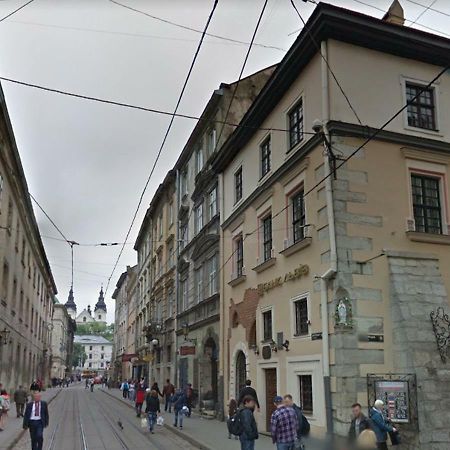 Уютная Квартира На Площади Рынок リヴィウ エクステリア 写真